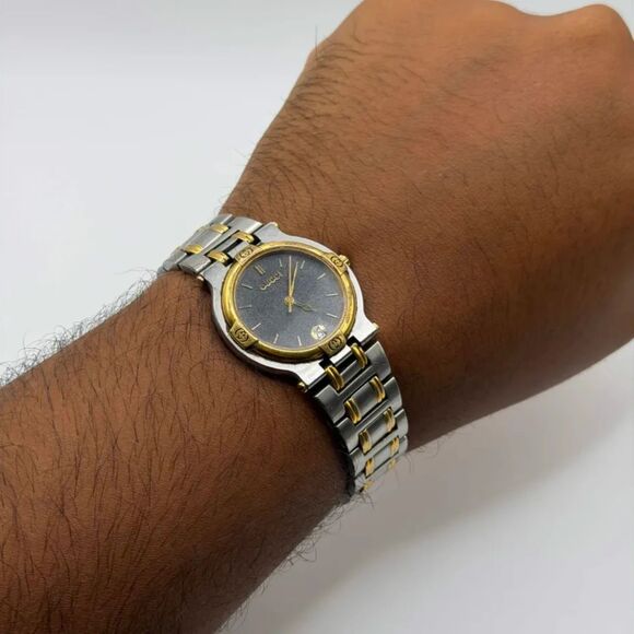 Vintage Gucci 9000M Two-Tone Quartz Men\'s Watch main image 5